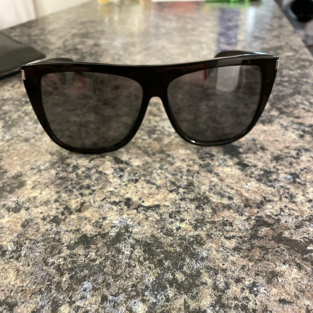 Black St Laurent sunglasses!